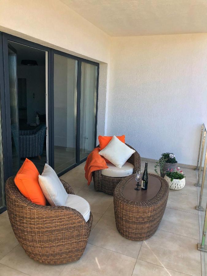 Moment Apartments Сольнок Экстерьер фото
