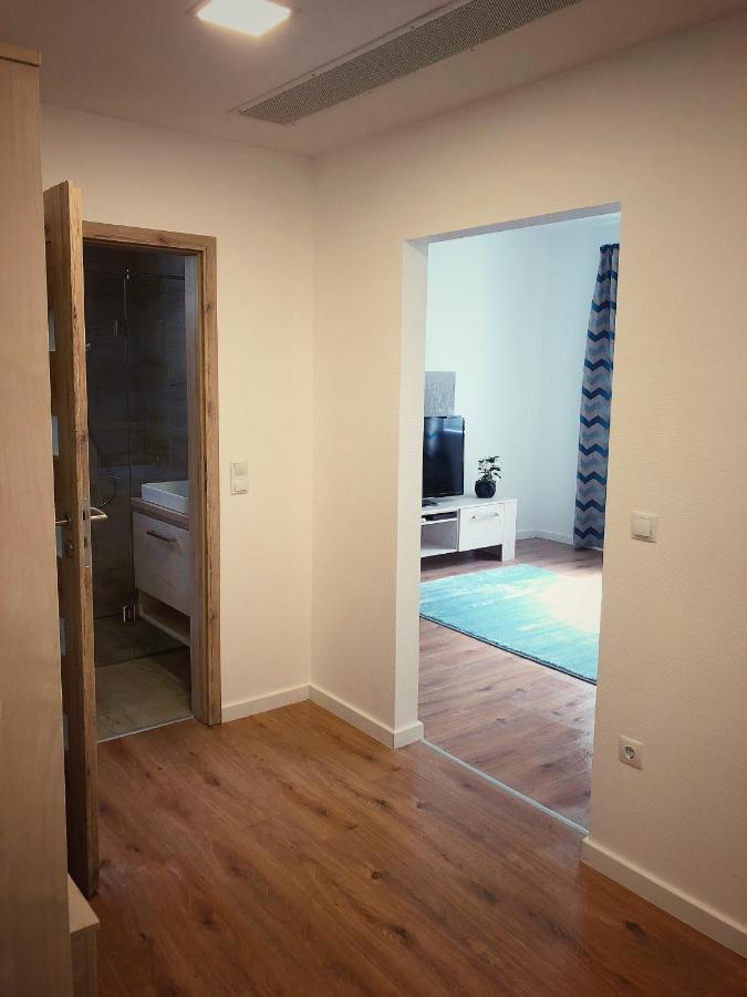 Moment Apartments Сольнок Экстерьер фото